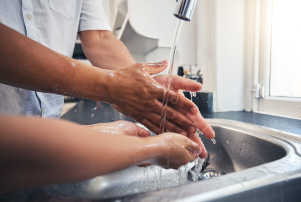 Benefits of Touchless Faucets in Your Home